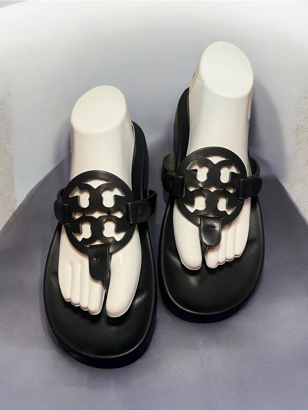 Tory Burch Black Leather Logo Toe-Ring Sandals